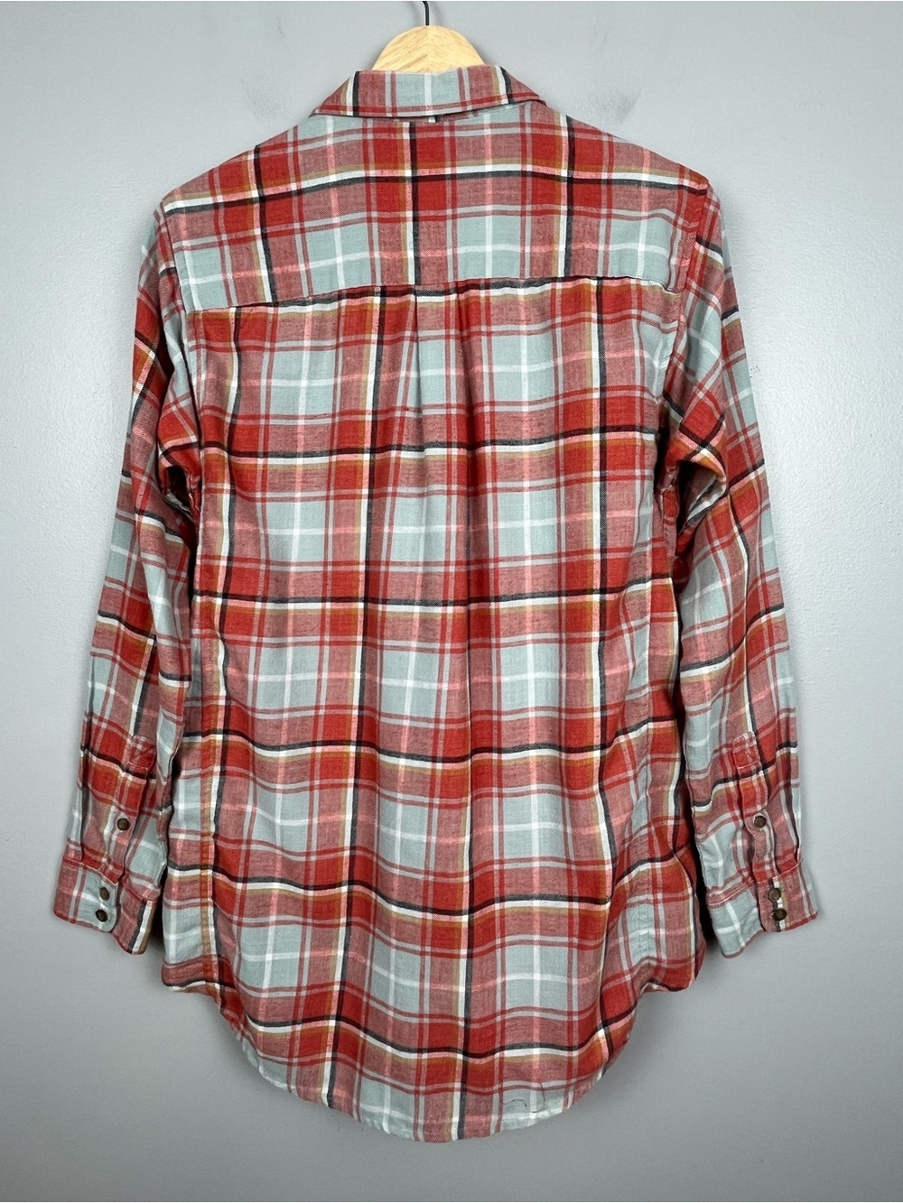 Toad & Co Women’s Cairn Plaid Long Sleeve Tunic Style Shirt, Medium. View 2